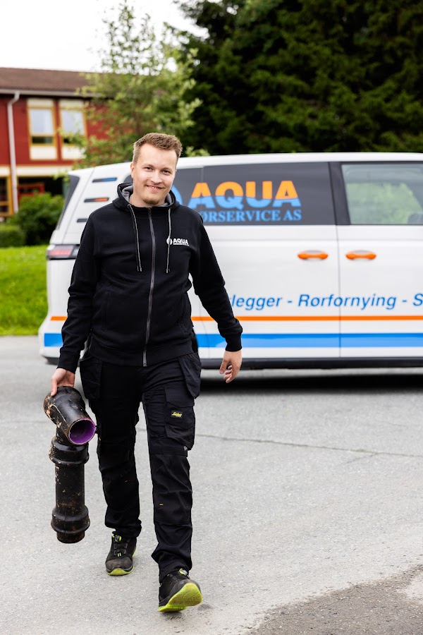 Bilde fra AQUA RØRFORNYING AS i Tiller